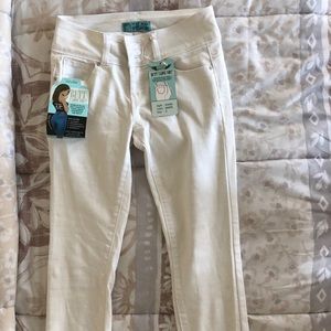 White skinny jeans